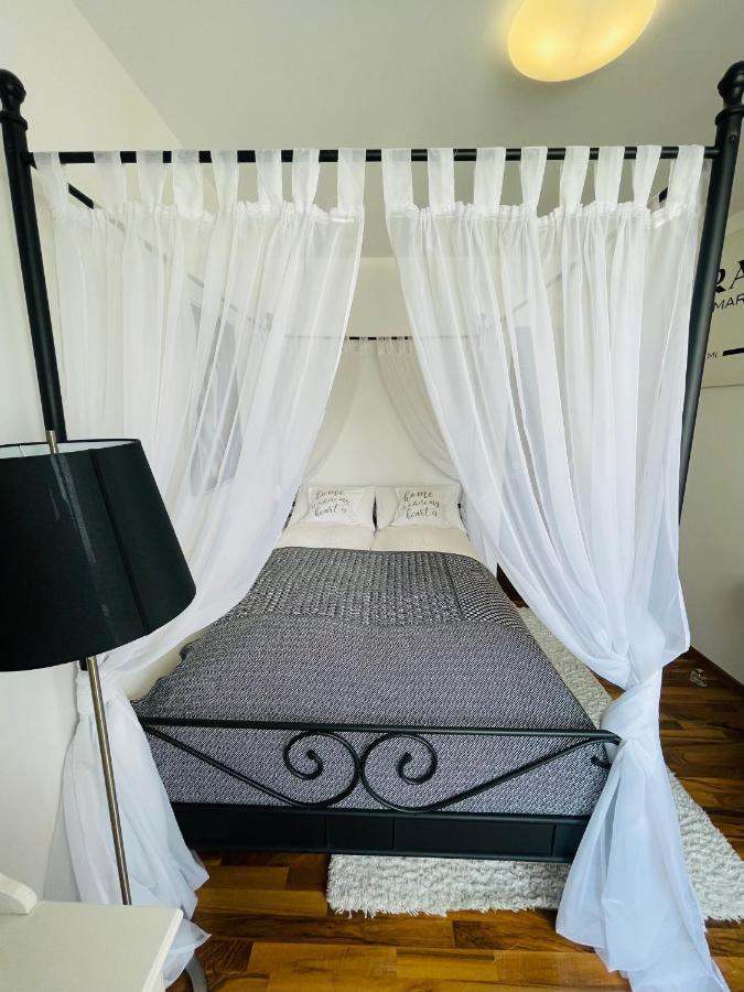 Little Cute Homey Apartman 사투마레 외부 사진