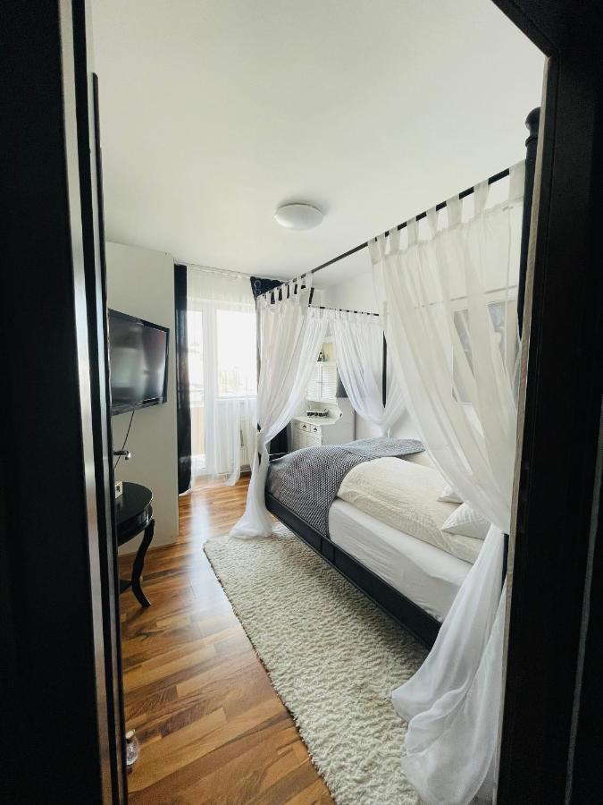 Little Cute Homey Apartman 사투마레 외부 사진