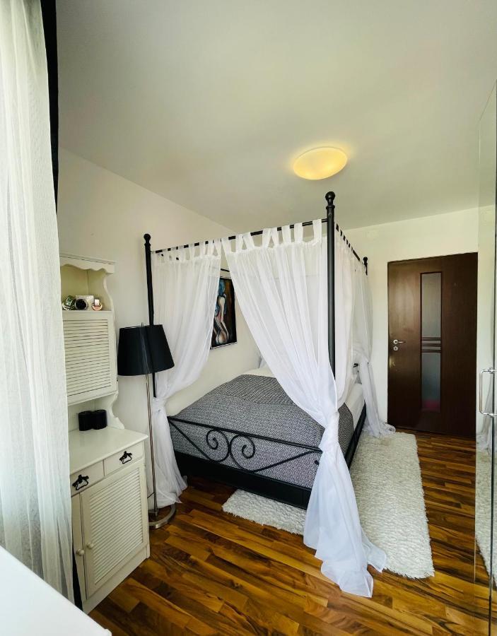 Little Cute Homey Apartman 사투마레 외부 사진