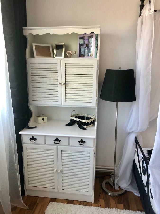 Little Cute Homey Apartman 사투마레 외부 사진