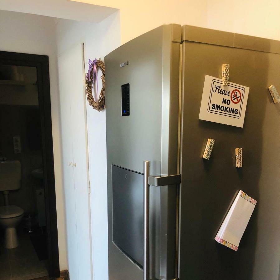 Little Cute Homey Apartman 사투마레 외부 사진