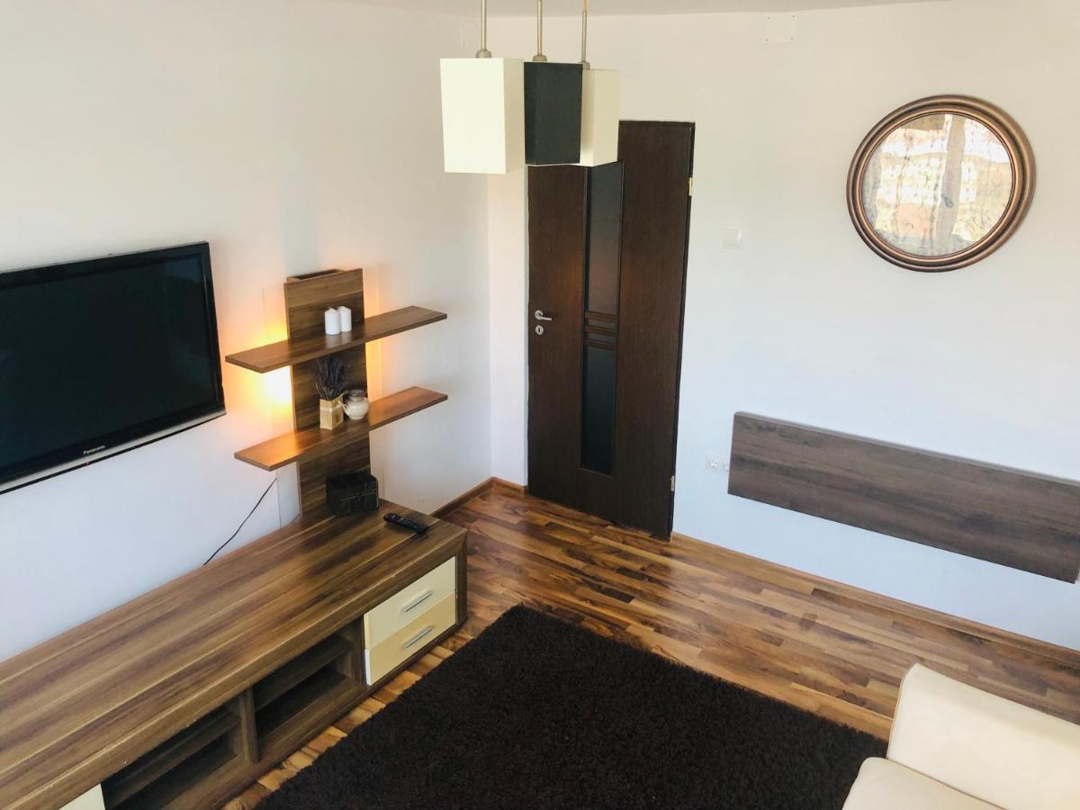 Little Cute Homey Apartman 사투마레 외부 사진