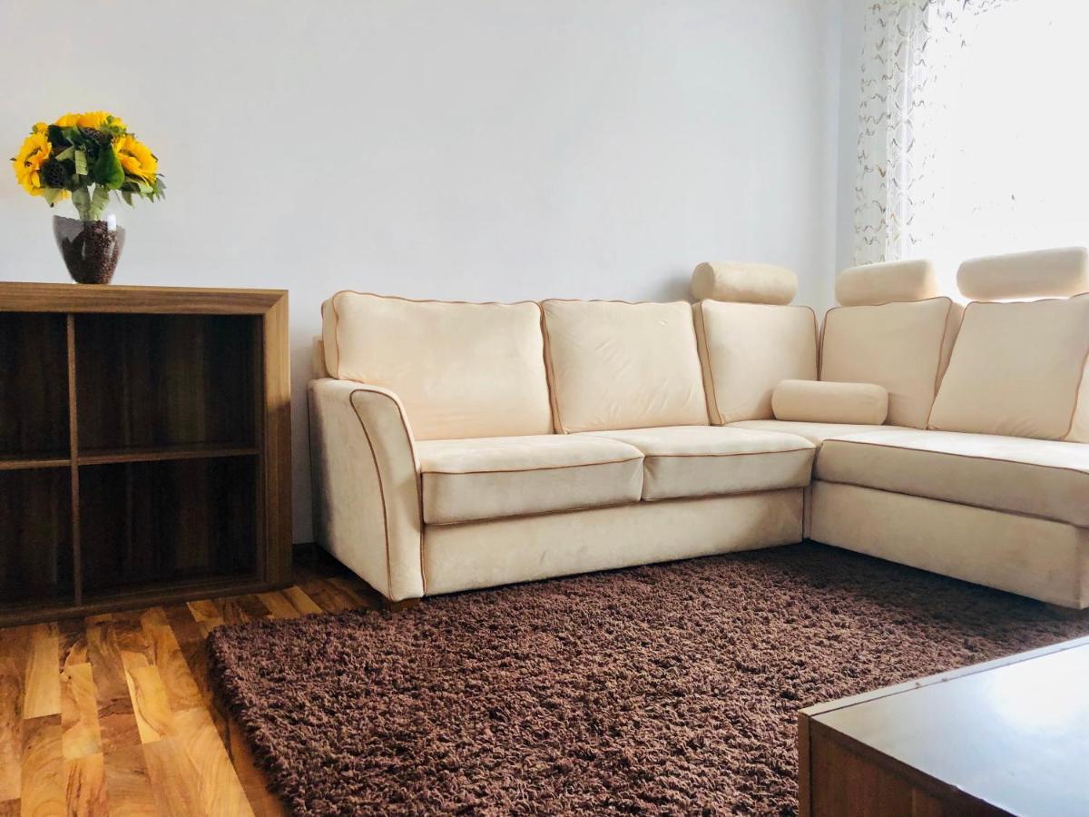 Little Cute Homey Apartman 사투마레 외부 사진